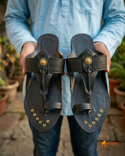 Black- Naral Pan Kolhapuri