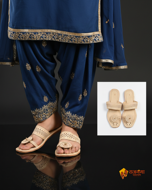 Ladies Angtha Patta White Kolhapuri Chappal