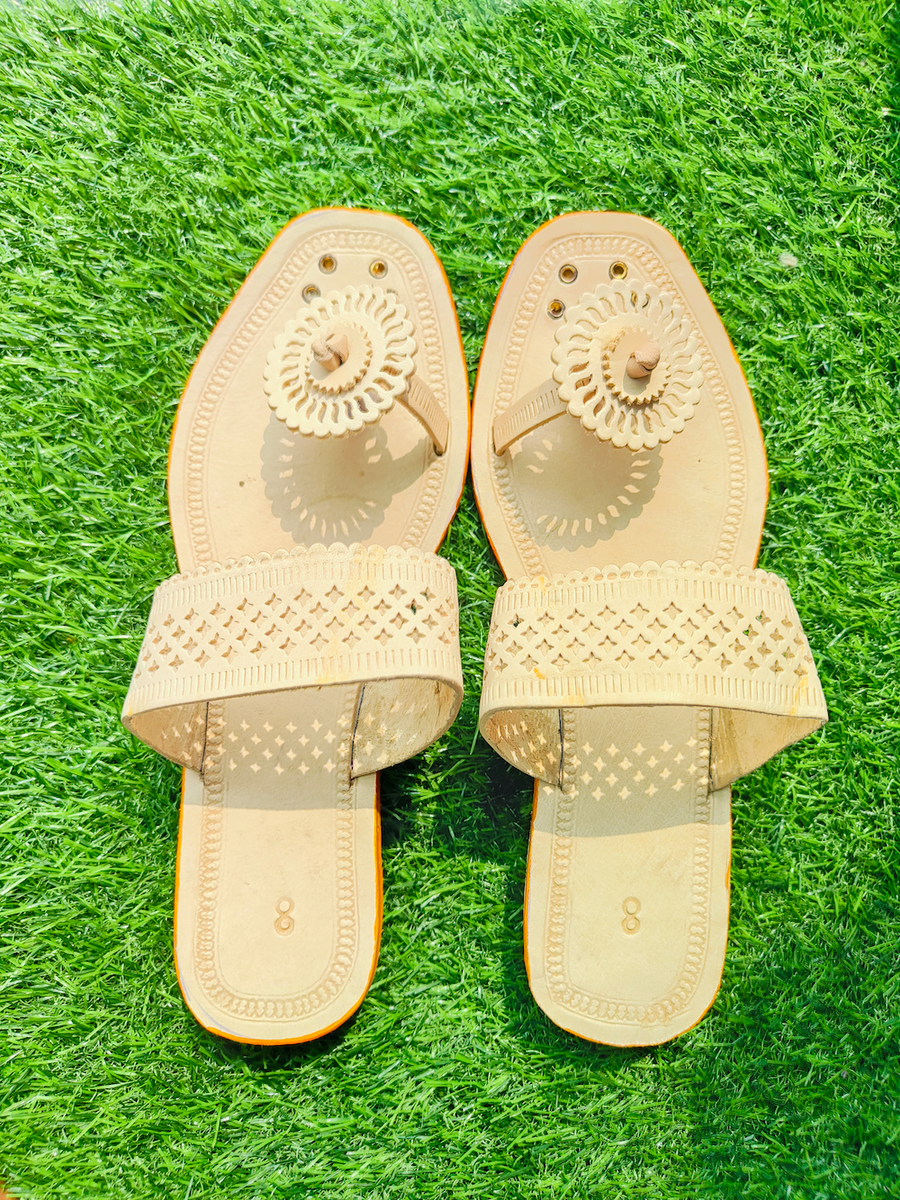 Ladies Angtha Patta White Kolhapuri Chappal - Hover Image